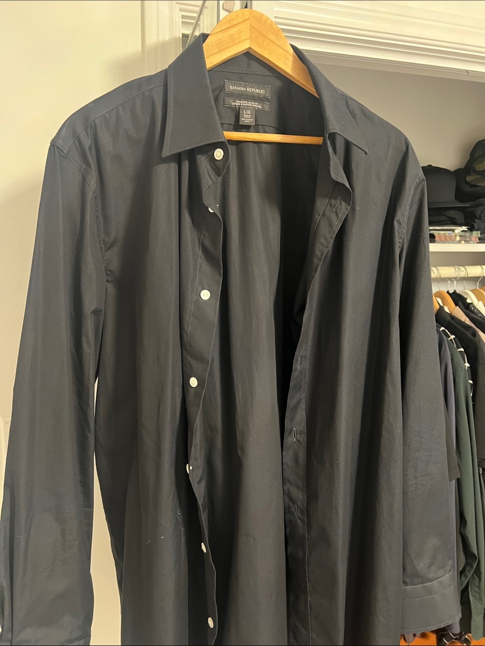 Banana Republic Men’s Black Button-Front Dress Shirt